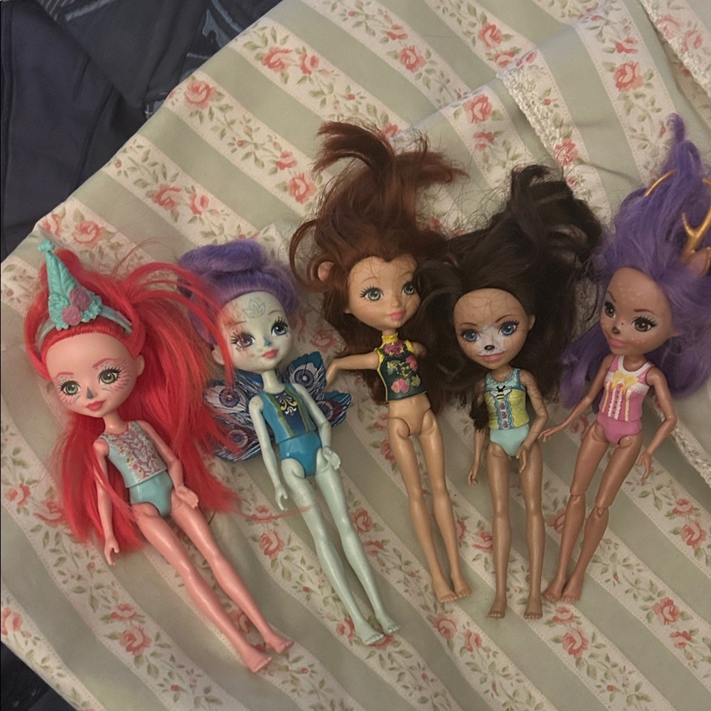 Fantasie Colorful Doll Set with Red, Blue, and Purple Hair